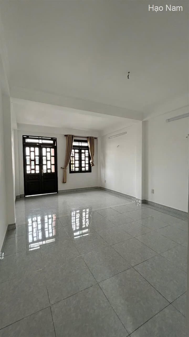 Nhà mặt tiền cho thuê đường Huỳnh Thị Hai, quận 12, 84m² giá 23 triệu - Phù hợp cho gia đình lớn hoặc văn phòng!