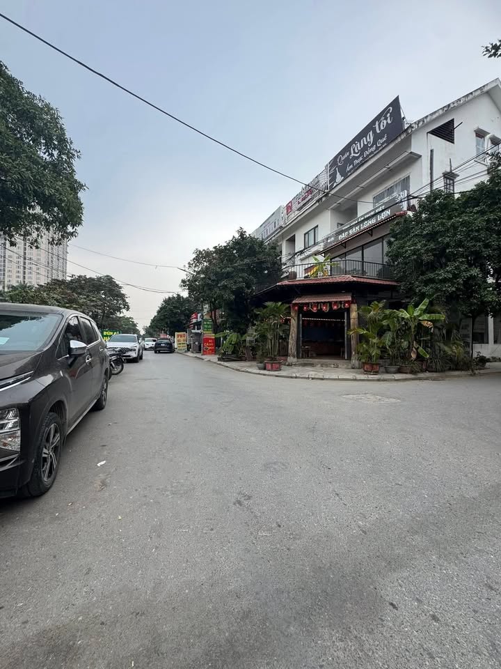 Townhouse An Khánh 129m² giá 60 tỷ - Kinh doanh đỉnh cao, vị trí siêu vip!