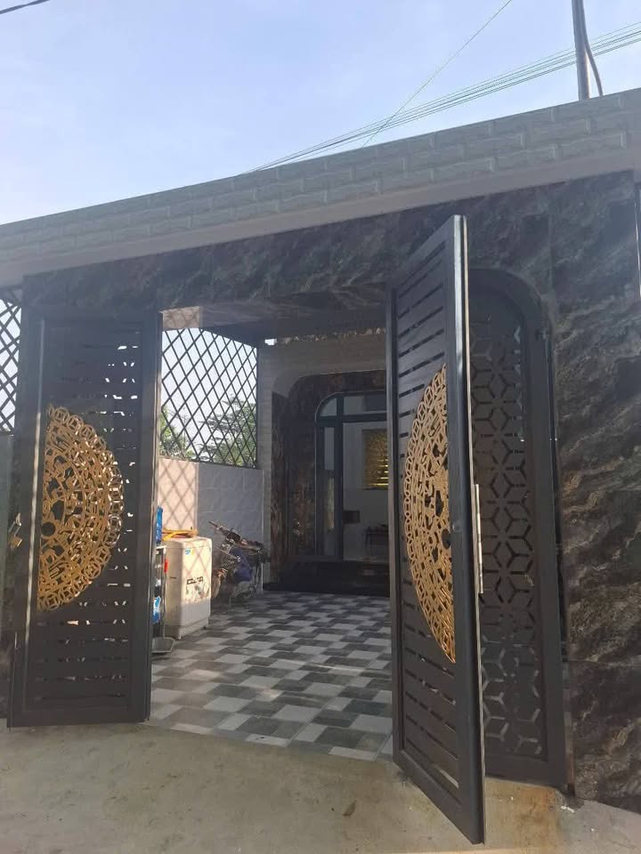 Nhà gác lửng ấp 4 An Viễn 100m² giá 1.85 tỷ - Tặng toàn bộ nội thất!