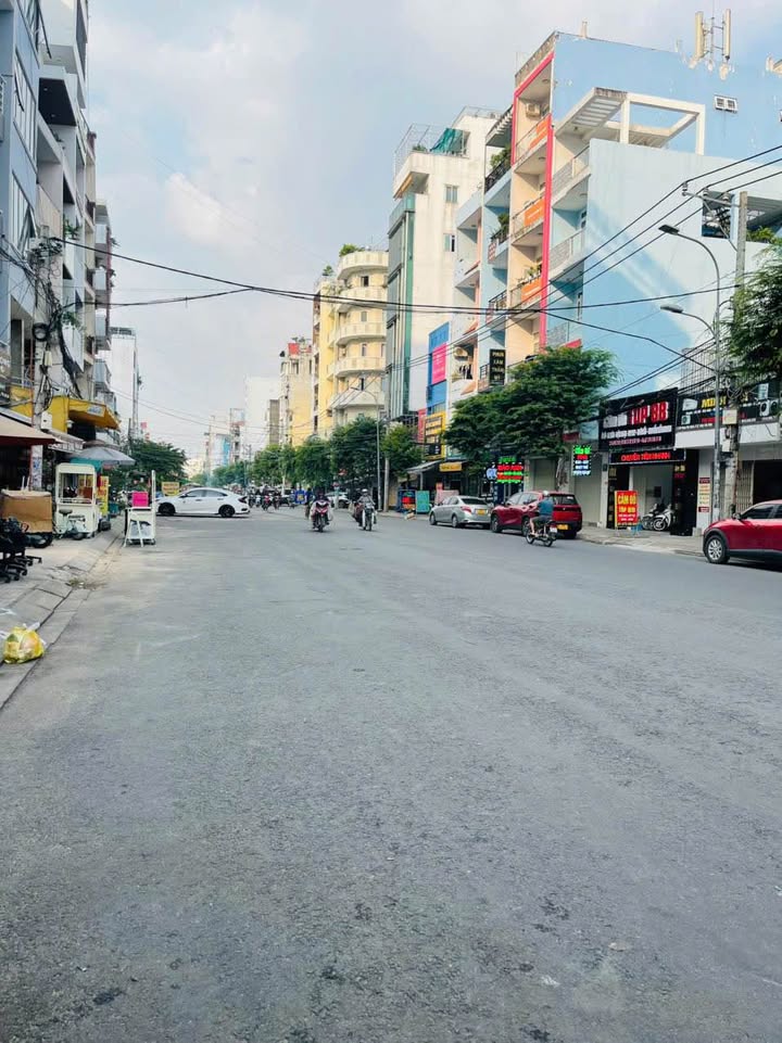 Nhà phố mặt tiền Phạm Văn Bạch, Tân Bình 70m² giá 12 tỷ - Kinh doanh thuận lợi!