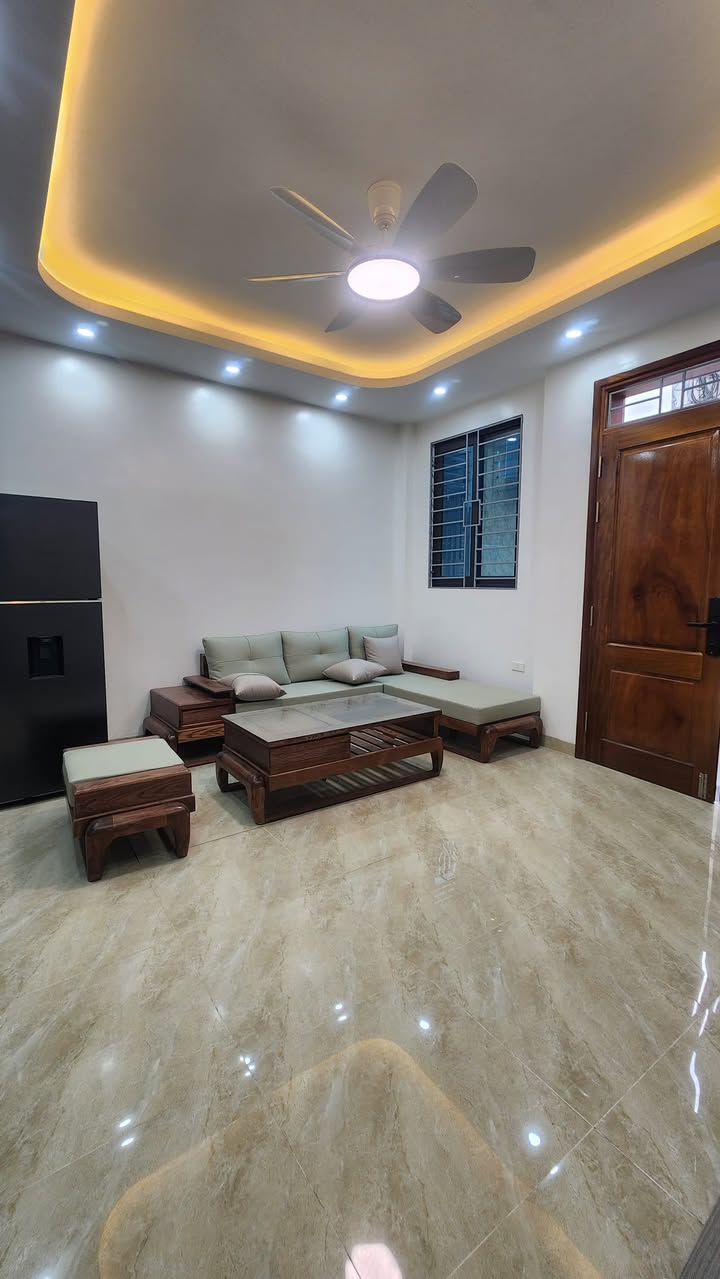 Nhà đẹp 5 tầng tại Ngô Thì Nhậm, 35m² giá chỉ 7.5 tỷ - Đón Tết ngay!