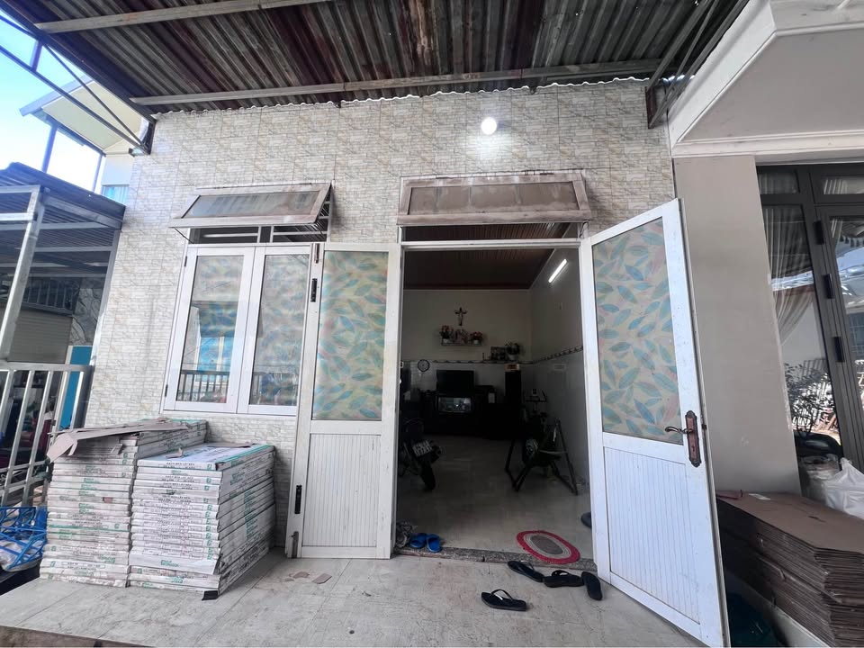 Nhà Hẻm Kim Đồng, Đức Trọng 120m² giá 1.4 tỷ - Cơ hội sở hữu không thể bỏ lỡ!