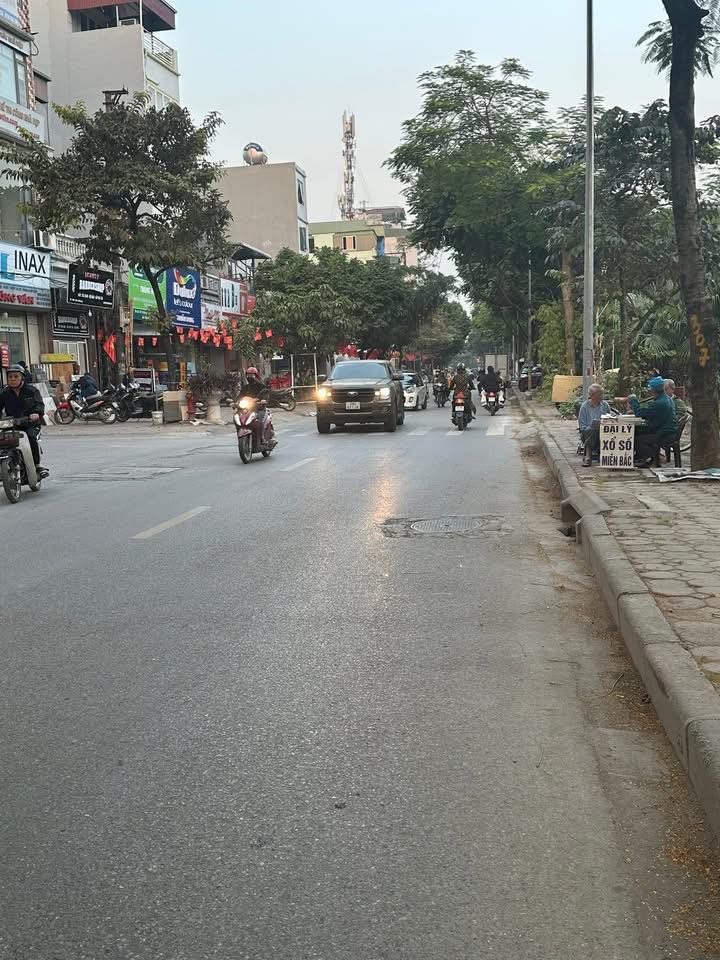 Đất Kim Giang 130m² giá 15.6 tỷ - Sẵn sàng cho đầu tư sinh lời!