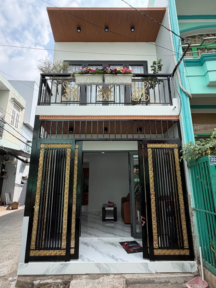 Nhà bán Hẻm Xe Hơi Tạ Quang Bửu, P3, Q8 - Giá 3.7 tỷ, Sẵn sàng vào ở ngay!