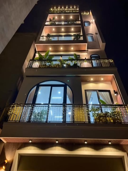 Nhà phố 68/X Nguyễn Văn Linh, Thạch Bàn, 44.8m² giá 11 tỷ - Sẵn sàng đón Tết!