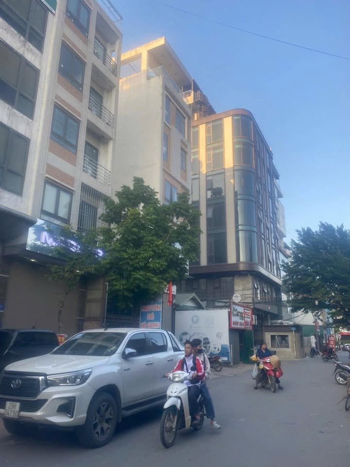 Nhà riêng cho thuê 2 mặt tiền Nguyễn Xiển 65m² giá 38 triệu - Phù hợp văn phòng, spa!