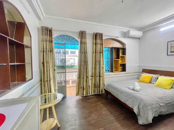 Homestay Hẻm 15A Lê Thánh Tôn Quận 1, Diện tích 112m² - Cho thuê 33 triệu/tháng