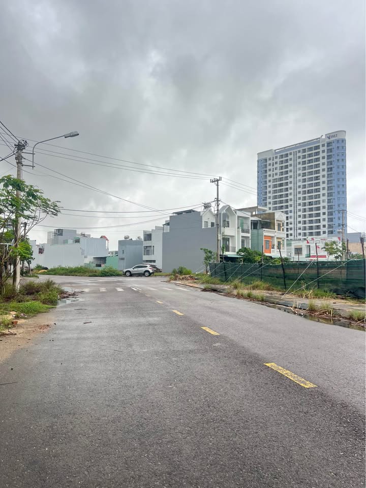 Đất nền khu Đê Đông Quy Nhơn 100m² giá 3.3 tỷ - View công viên thoáng mát!