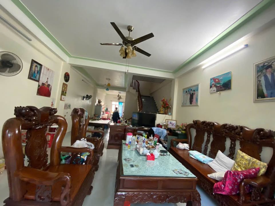 Nhà phố Nguyễn Văn Linh, TP Lai Châu, 125m², giá chỉ 2.2 tỷ - Kinh doanh sinh lời cao!