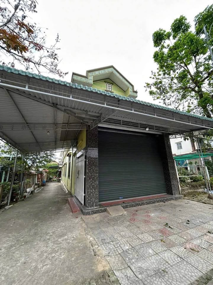 Nhà nguyên căn cho thuê tại Bà Huyện Thanh Quan, Đông Lễ, 3 phòng ngủ - Giá chỉ 4 triệu/tháng!