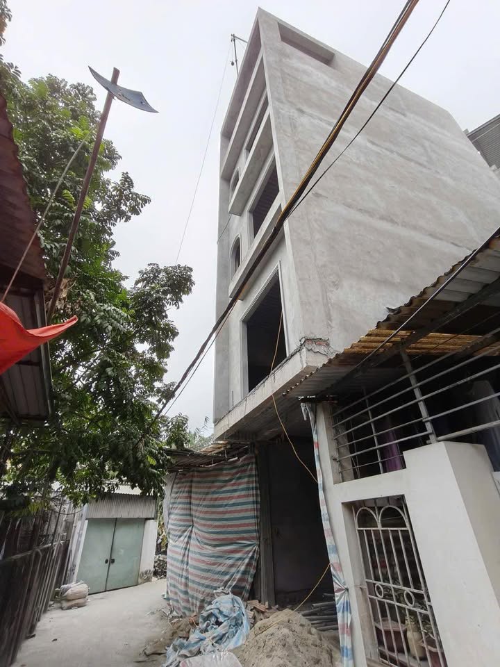 Nhà phố Kim Chung Hoài Đức 30m² giá 5.55 tỷ - Ô tô đỗ cửa, gần mặt đường 422!