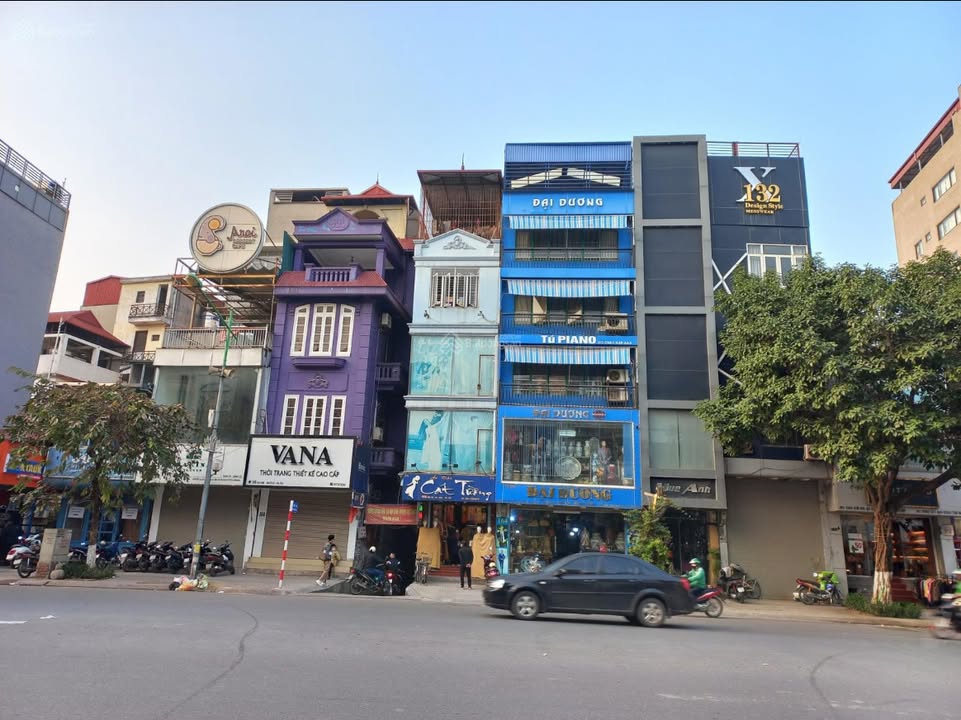 Bán nhà mặt phố Kim Mã, 32.9m², giá 19 tỷ - Đầu tư sinh lời ngay!