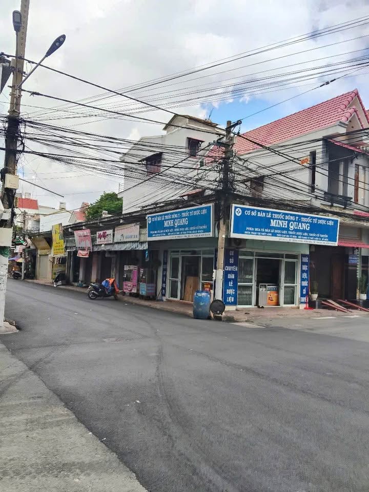 Nhà lô góc mặt tiền chợ khu dân cư 434, 151.5m² giá 8.9 tỷ - Đầu tư sinh lời ngay lập tức!