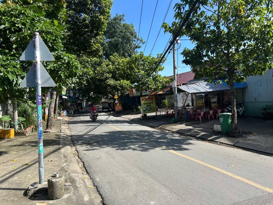 Nhà cấp 4 Bà Điểm, Hóc Môn 150m² giá 5.6 tỷ - Mặt tiền chợ Đầu Mối!