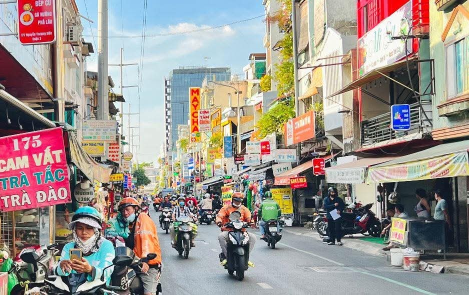 Bán gấp FrontHouse mặt tiền Nguyễn Thượng Hiền, Phú Nhuận, 78m², giá 11.5 tỷ - Cơ hội đầu tư tuyệt vời!