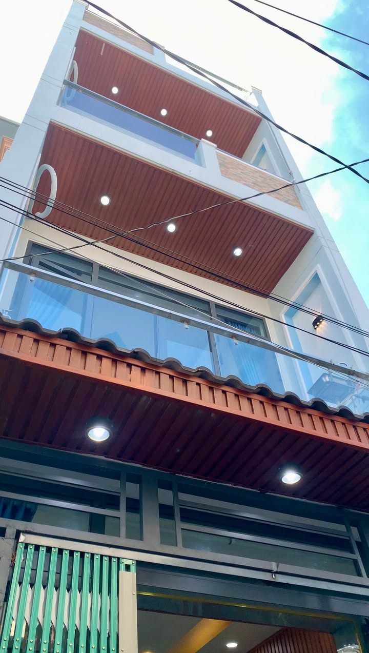 Nhà phố Phạm Thế Hiển, Quận 8, 38m² giá 5.65 tỷ - Sổ hồng riêng, nội thất đầy đủ!