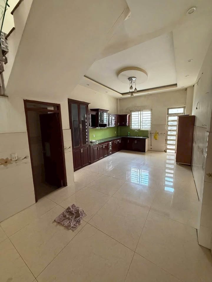 Nhà mặt tiền Thới Tam Thôn 121m² giá 10 triệu - Thích hợp vừa ở vừa kinh doanh!