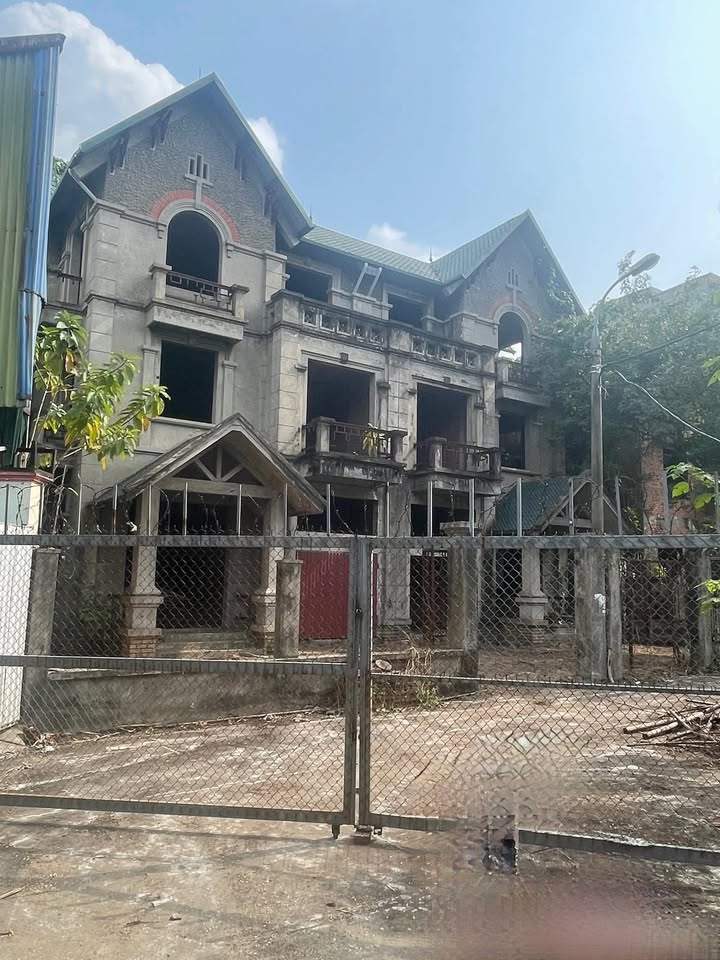 Biệt thự khu đô thị Đồng Xép - Hoàn Sơn 200m² giá thỏa thuận - Cơ hội vàng cho bạn!