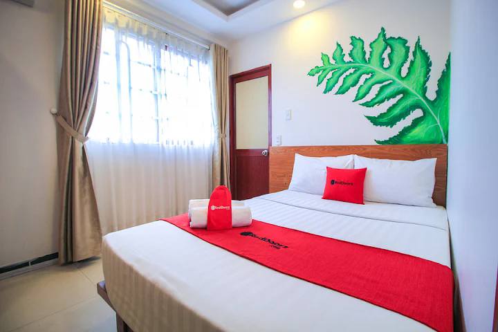 Cho thuê khách sạn mặt tiền Bùi Viện, Quận 1 - 10 tầng, 400 triệu/tháng - Đầu tư sinh lời ngay!