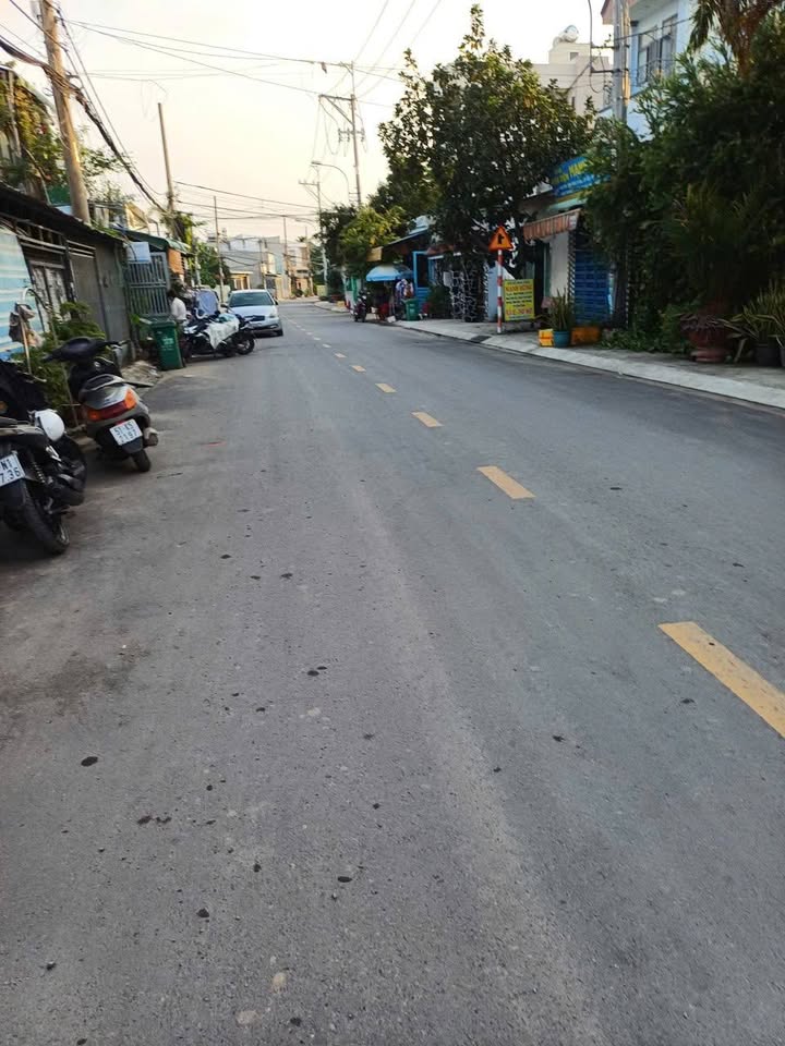 Nhà kho cho thuê Tân Hiệp Hóc Môn 180m² giá chỉ 12 triệu/tháng - Cơ hội tuyệt vời cho doanh nghiệp!