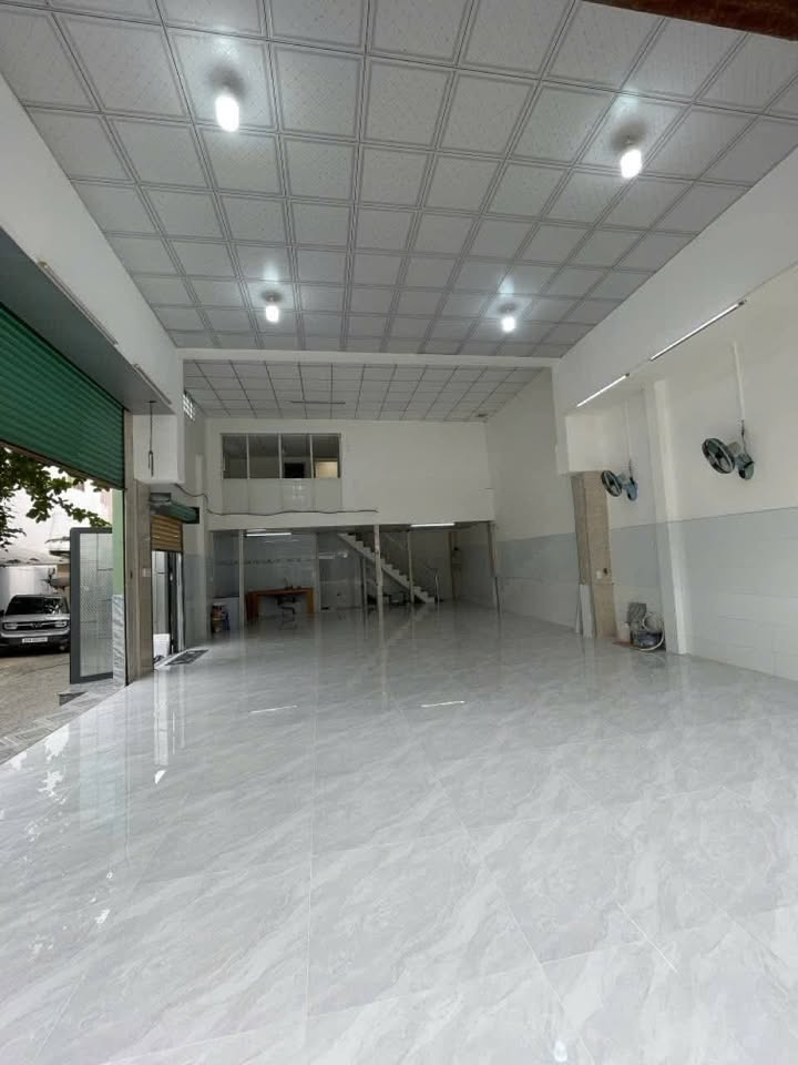 Cho thuê mặt bằng 2 mặt tiền đường 35, phường Linh Đông, 150m² - Kinh doanh sầm uất ngay trung tâm!