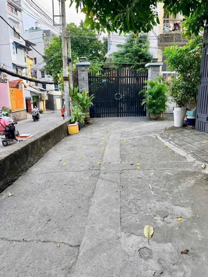 Nhà bán quận Phú Nhuận 24m² giá 4.85 tỷ - Tiện nghi đầy đủ!