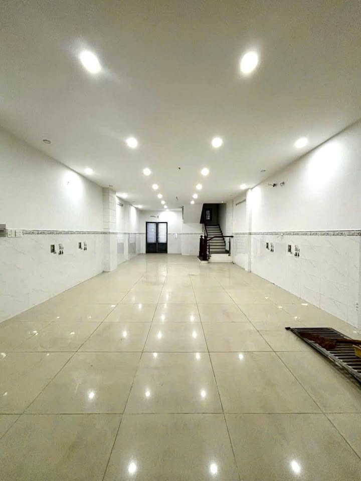 Nhà cho thuê mặt tiền Bình Hưng Hòa B, Bình Tân 96m² giá 25 triệu - Mặt tiền đẹp, phù hợp kinh doanh!