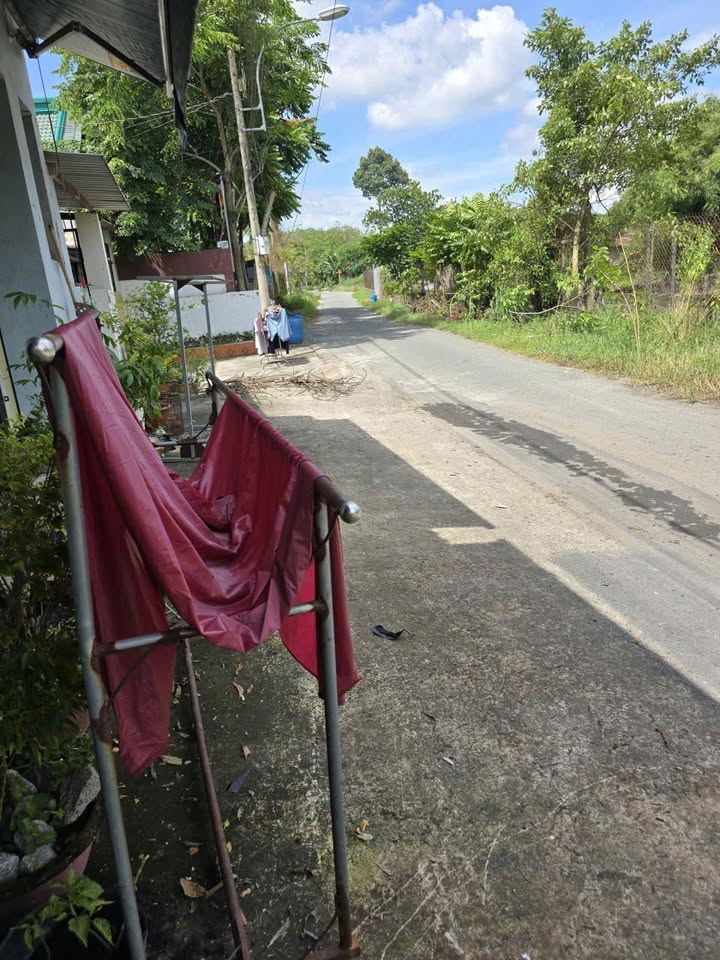 Nhà liền kề Tân Thạnh Tây, Củ Chi 100m² giá 4.2 tỷ - Mua ngay, thương lượng tốt!