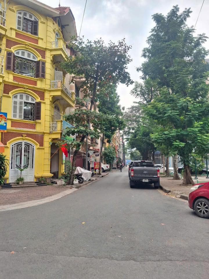 Nhà phố KĐT Định Công Hoàng Mai 76m² giá 27.5 tỷ - Sẵn sàng giao dịch!