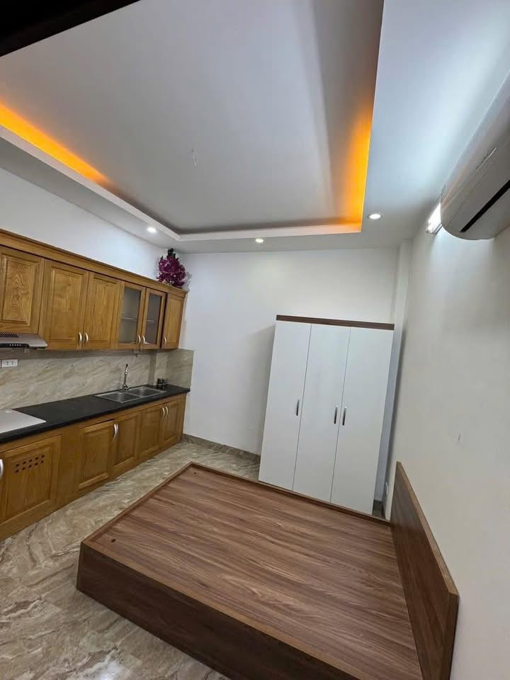 Phòng cho thuê Ngọc Thụy Long Biên 20m² giá 2.8 triệu - Yên tĩnh, an ninh tốt!