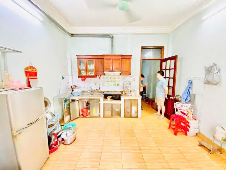 Nhà phố Nguyễn Thái Học, Ba Đình 60m² giá 21.5 tỷ - Lô góc siêu thoáng, kinh doanh sầm uất!