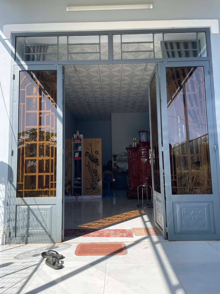 Nhà riêng Bình Long 178m² giá chỉ 600 triệu - An ninh yên tĩnh, xe ô tô vào tận nhà!