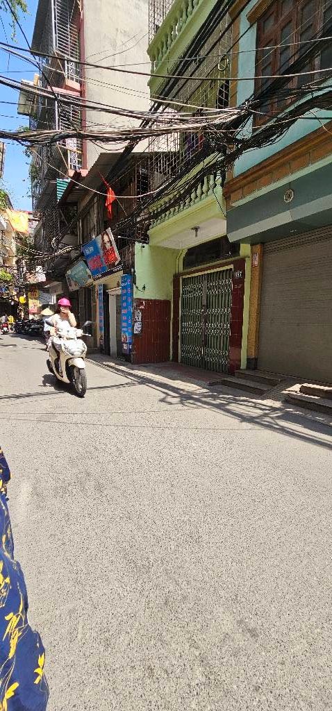 Nhà phố kinh doanh Văn Chương 30m² giá 8.8 tỷ - Vị trí đắc địa, sẵn sàng giao dịch!