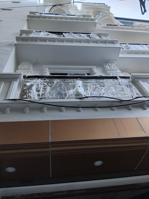 Nhà 6 tầng đường Nguyễn Trác, 45m² giá 9 tỷ - Mới xây, thang máy hiện đại!