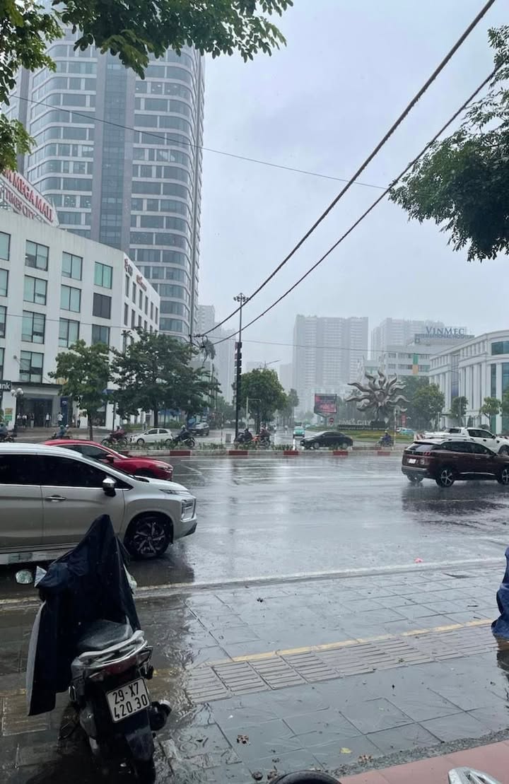 Mặt phố Minh Khai - 30m² giá 8.9 tỷ - Kinh doanh sầm uất, view đẹp Times City!