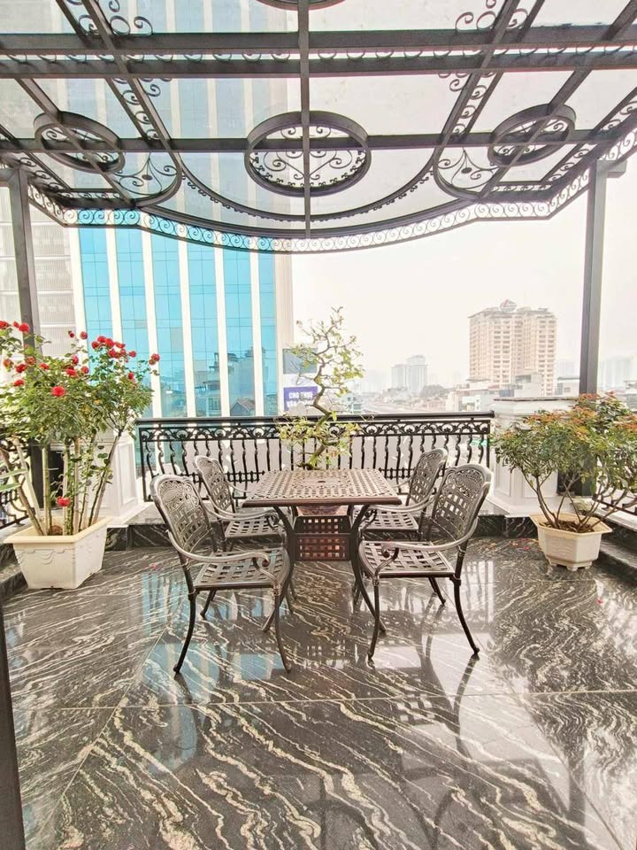 FrontHouse Bạch Mai, Hai Bà Trưng 200m² giá 140 tỷ - Thiết kế hiện đại, nội thất cao cấp!