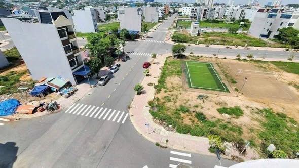 Townhouse Phú Hồng Thịnh 9 Dĩ An 76m² giá 7.5 tỷ - Chính chủ bán gấp!