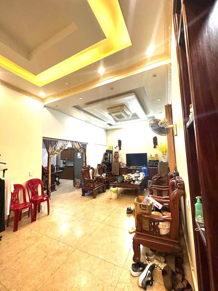 Nhà góc mái thái đường Trần Nhật Duật 85m² - Vị trí đắc địa ngay trung tâm Móng Cái!