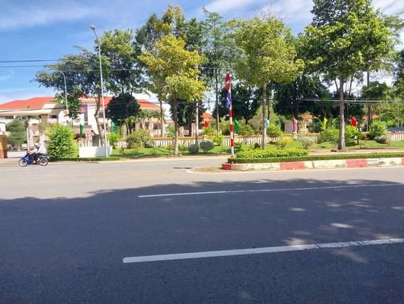 Đất mặt tiền đường Hùng Vương, TP Bà Rịa 200m² giá 3.79 tỷ - Sổ đỏ chính chủ!