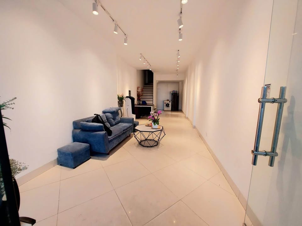 Nhà phố Đào Tấn, Ba Đình 70m² giá 21.9 tỷ - Ô tô cách nhà 10m!