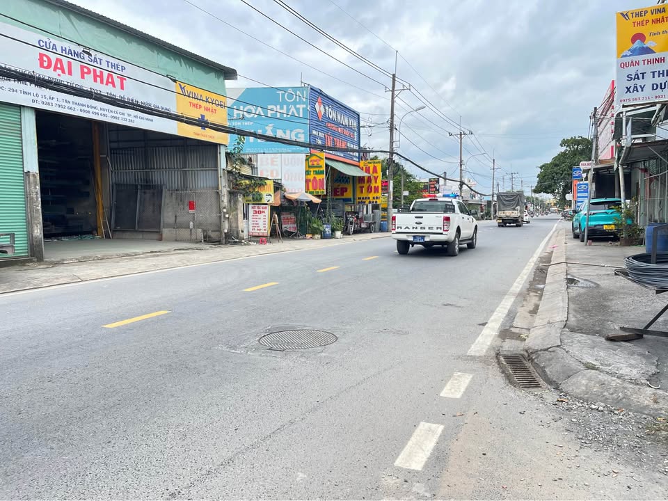 Đất mặt tiền Tỉnh Lộ 15 xã Phú Hòa Đông 2800m² - Sổ đỏ chính chủ, xây dựng ngay!