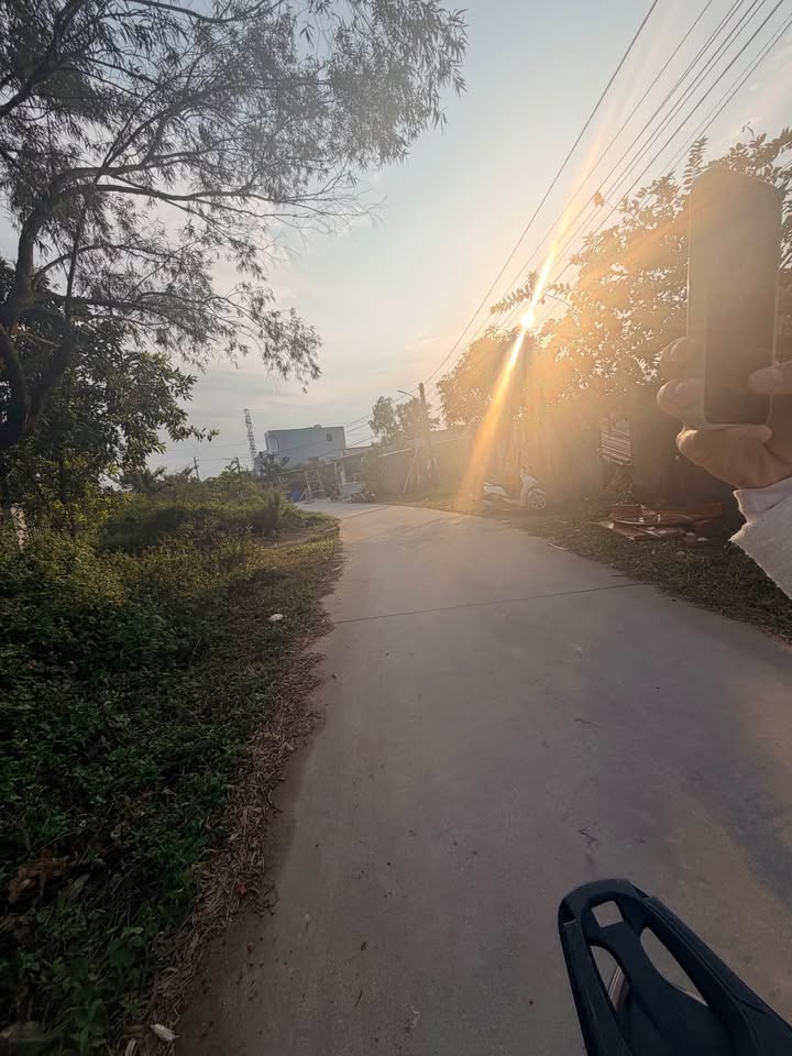 Đất nền Hải Yên Móng Cái 100m² giá chỉ 1 tỷ - Cơ hội đầu tư tuyệt vời!