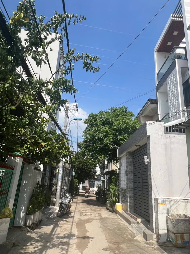 Nhà riêng mới hoàn thiện tại Nhà Bè, 68m² giá 5.68 tỷ - Sẵn sàng vào ở ngay!