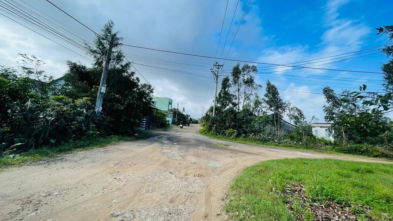 Đất mặt tiền Hà Vi Tùng, Hòa Hiệp Trung 133m² giá 1.25 tỷ - Sổ hồng chính chủ!