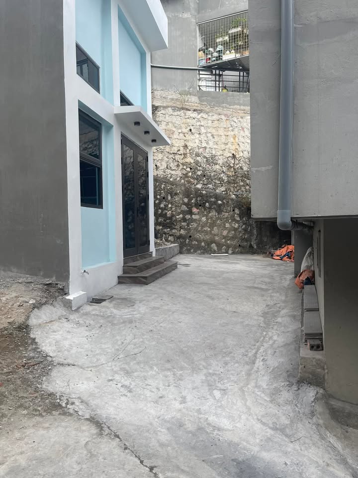 Nhà riêng Hạ Long 82m² giá 800 triệu - Đường ô tô vào tận nơi!