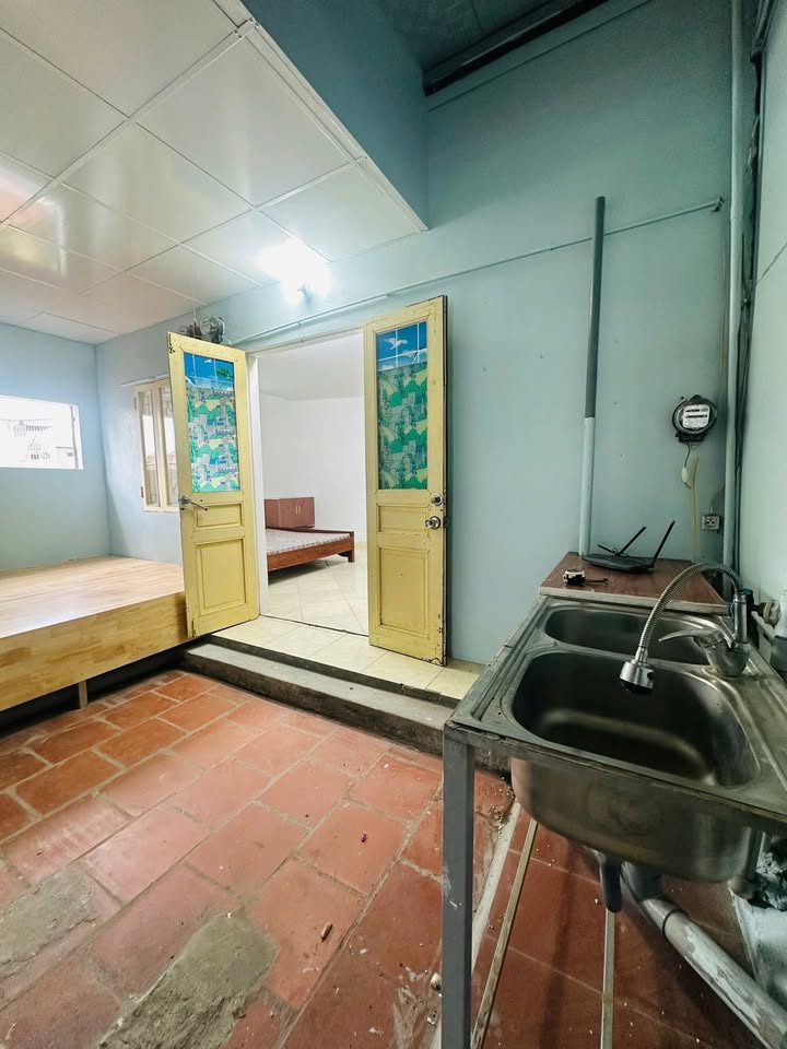 Phòng cho thuê 25m² tại Ô Chợ Dừa giá 4.6 triệu - Không gian thoáng đãng, tiện nghi đầy đủ!