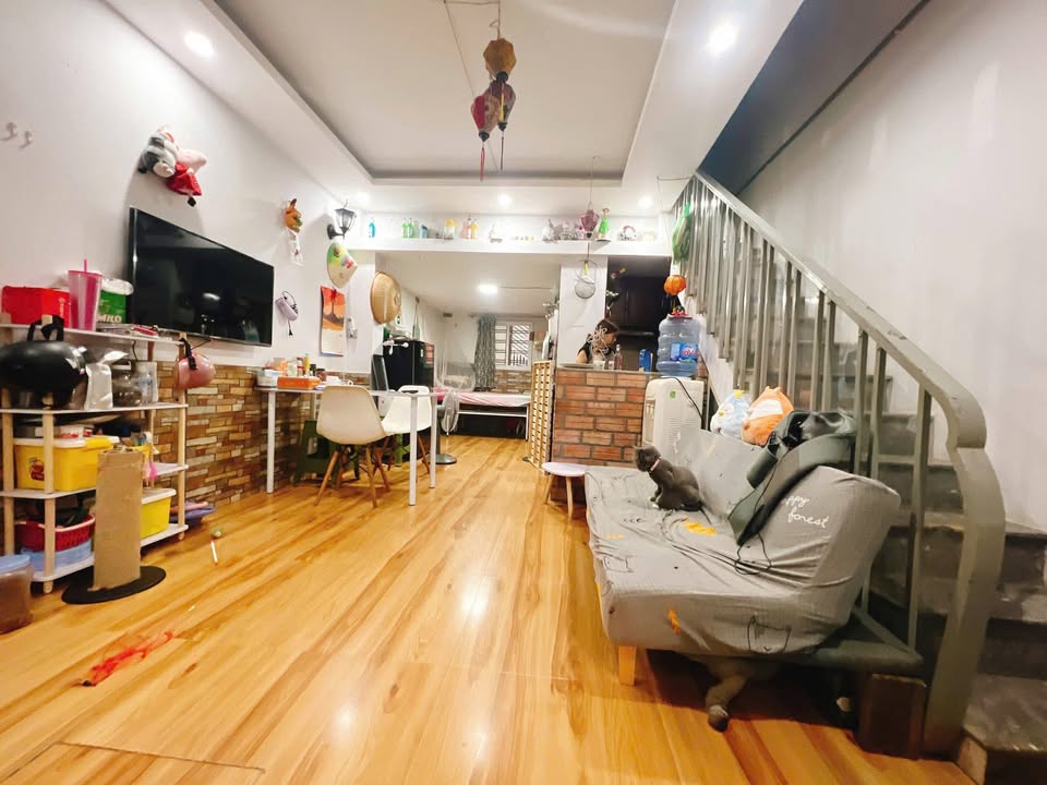 Nhà 2 tầng Tứ Liên, 30m² giá 2 tỷ - Cơ hội sở hữu tại Tây Hồ!