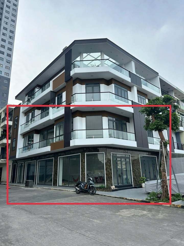 Nhà cho thuê góc 2 mặt tiền đường Tam Bình, Thủ Đức 300m² - Kinh doanh sinh lời ngay!