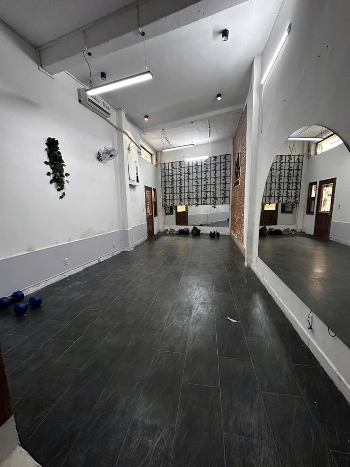 Cho thuê cửa hàng 90m² tại Pasteur, Quận 1 - Vị trí đắc địa gần phố đi bộ!