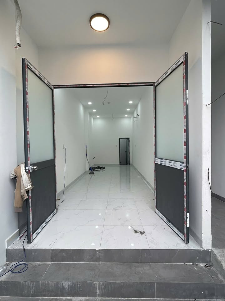 Mặt bằng kinh doanh đường Bạch Đằng, quận Bình Thạnh 27m² - Vị trí đắc địa ngay ngã tư hàng xanh!